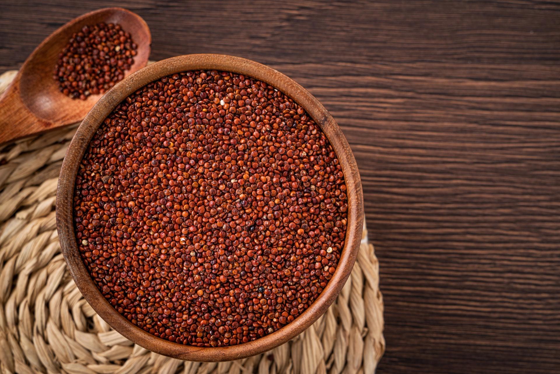 Quinoa rossa: proprietà, benefici e ricette